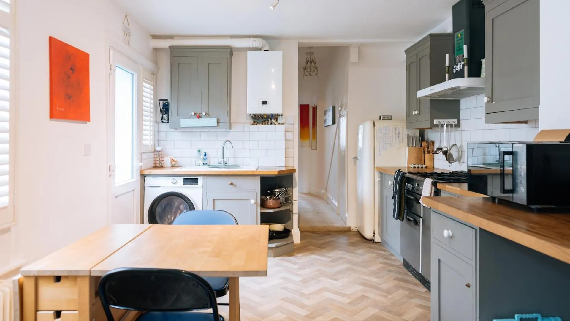 Inviting 1Bd Flat - 20 Mins To Brighton Beach!