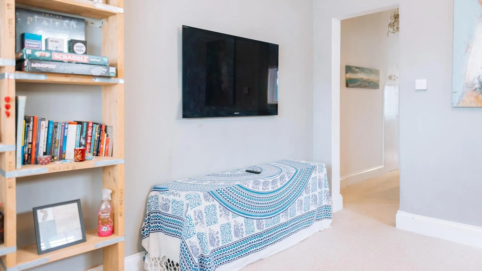 Inviting 1Bd Flat - 20 Mins To Brighton Beach! Apartment