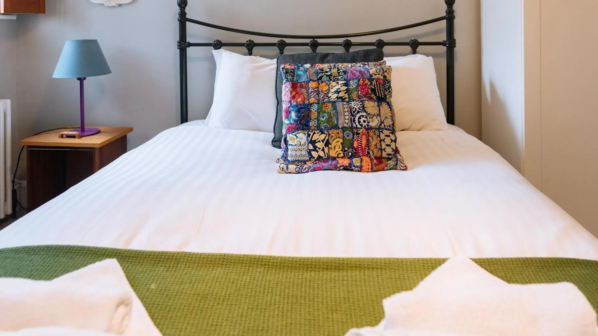 Inviting 1Bd Flat - 20 Mins To Brighton Beach!