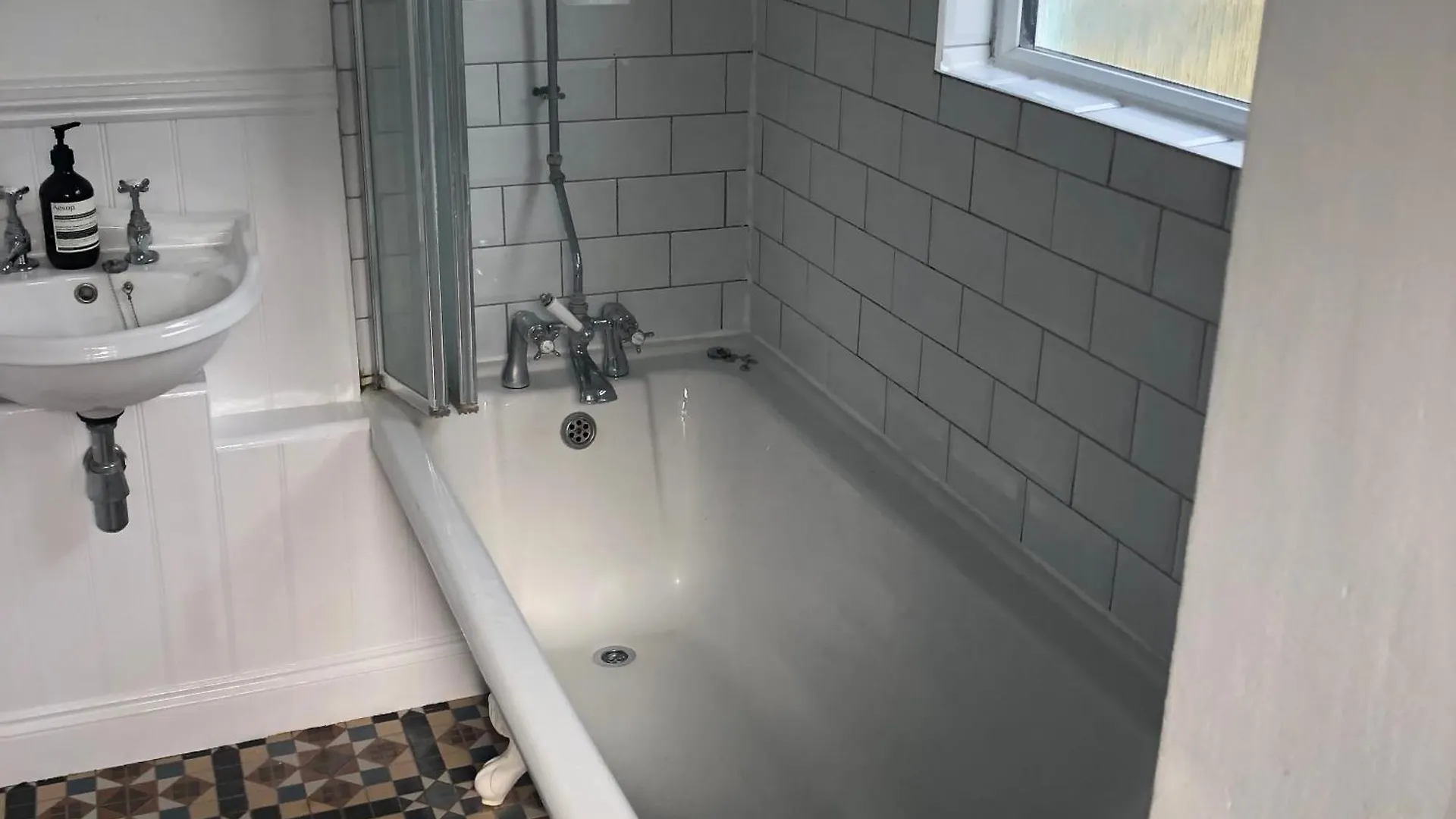 Apartment Inviting 1Bd Flat - 20 Mins To Brighton Beach!