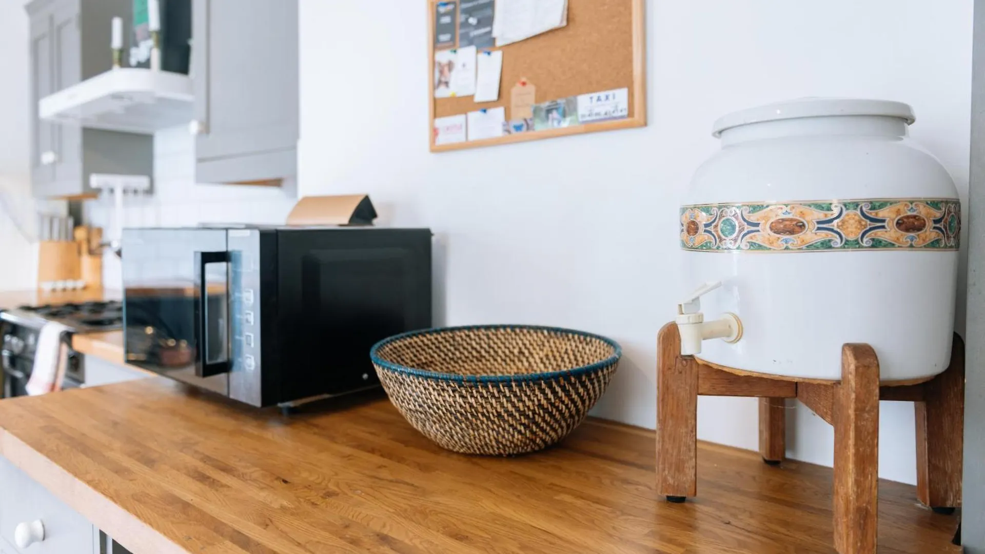 Inviting 1Bd Flat - 20 Mins To Brighton Beach!